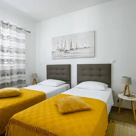 Apartment Dora In Kastanjer