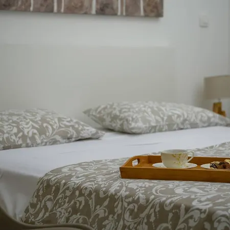 Apartment Dora In Kastanjer