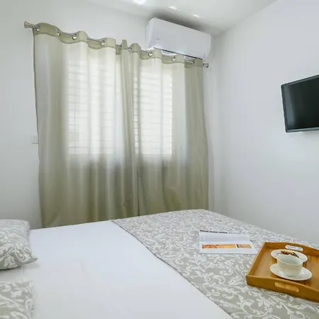Apartment Dora In Kastanjer *